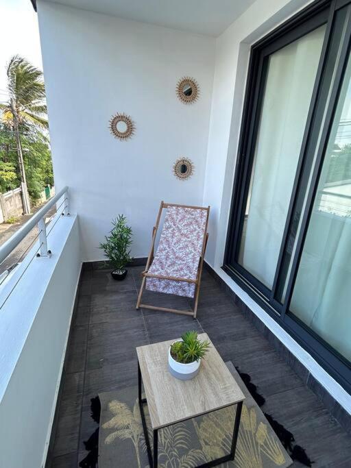 Appartement A 2 Pas De La Plage De Terre Sainte Exterior photo